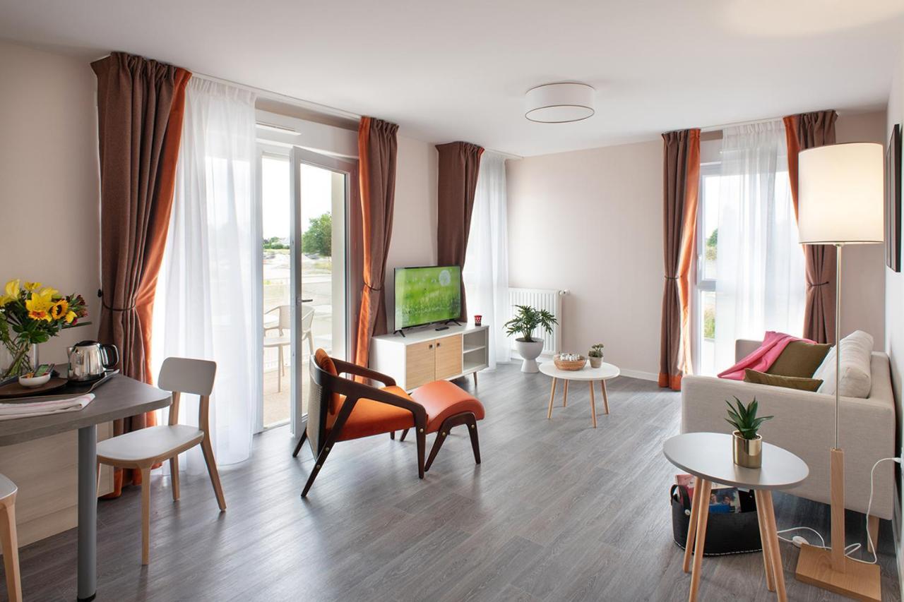 Le Criterium Lejlighedshotel Ecouflant Eksteriør billede