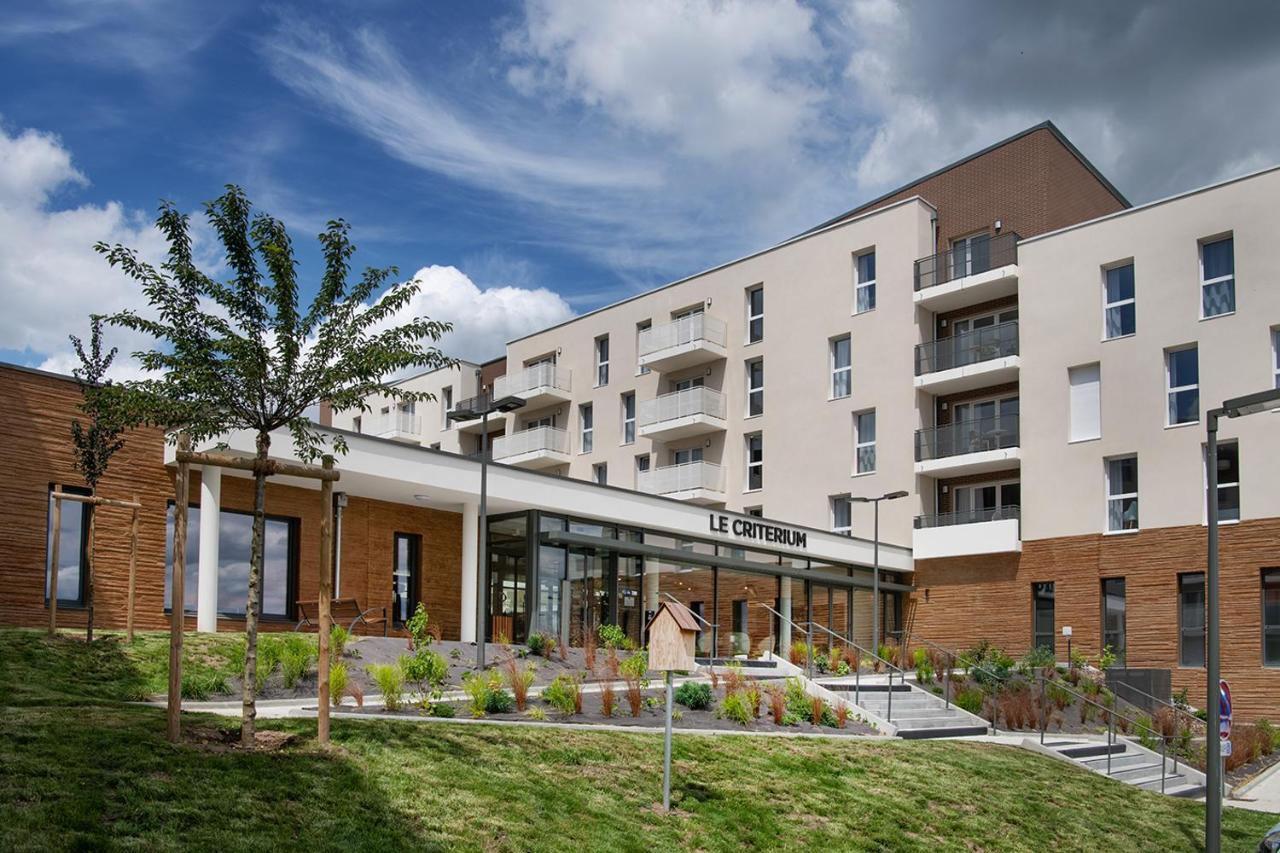 Le Criterium Lejlighedshotel Ecouflant Eksteriør billede