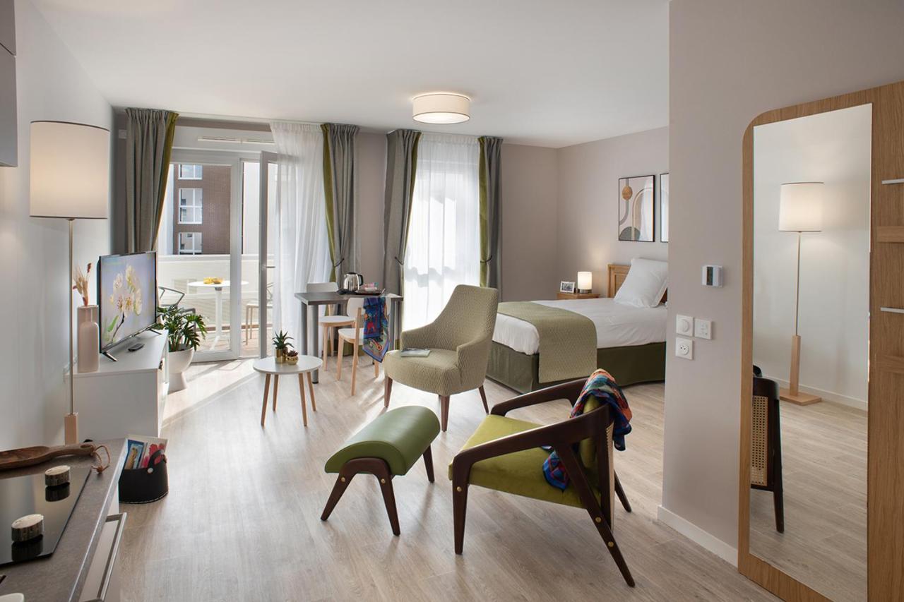 Le Criterium Lejlighedshotel Ecouflant Eksteriør billede